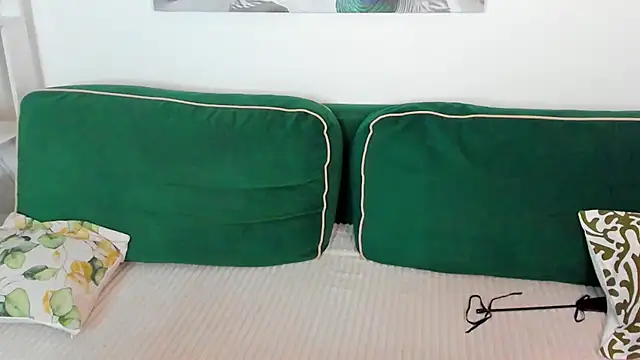 Snapshot of miissblonde chatting on December 2, 2025, 1:50 am miissblonde online show from December 2, 2025, 1:50 am