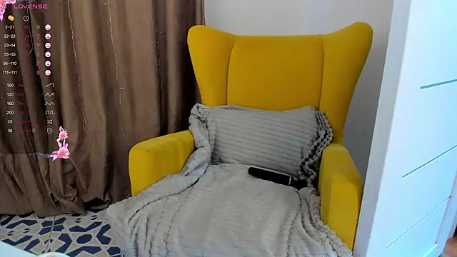 Snapshot of miissblonde chatting on November 12, 2025, 3:32 am miissblonde online show from November 12, 2025, 3:32 am