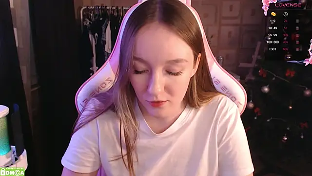 Snapshot of MoonlishSiren chatting on January 26, 2025, 9:51 pm MoonlishSiren online show from January 26, 2025, 9:51 pm