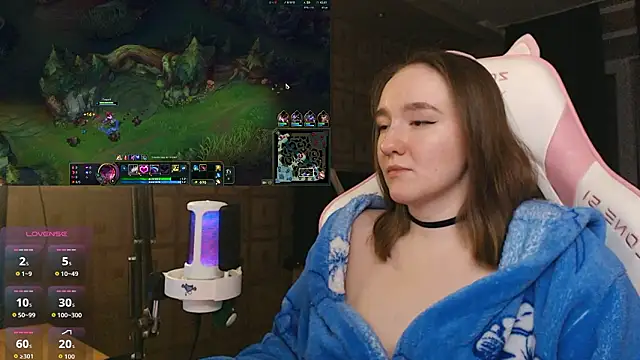 Snapshot of MoonlishSiren chatting on February 11, 2026, 8:52 pm MoonlishSiren online show from February 11, 2026, 8:52 pm