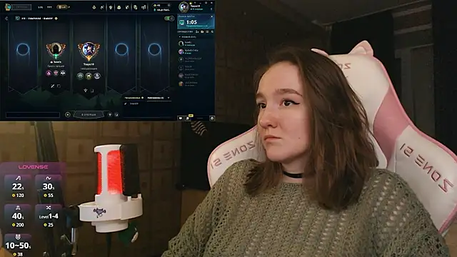 Snapshot of MoonlishSiren chatting on February 19, 2026, 8:39 pm MoonlishSiren online show from February 19, 2026, 8:39 pm