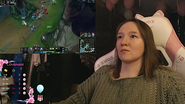 Snapshot of MoonlishSiren chatting on January 11, 2026, 9:44 pm MoonlishSiren online show from January 11, 2026, 9:44 pm