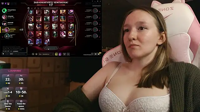 Snapshot of MoonlishSiren chatting on September 11, 2025, 8:53 pm MoonlishSiren online show from September 11, 2025, 8:53 pm