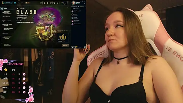 Snapshot of MoonlishSiren chatting on December 14, 2025, 6:13 pm MoonlishSiren online show from December 14, 2025, 6:13 pm