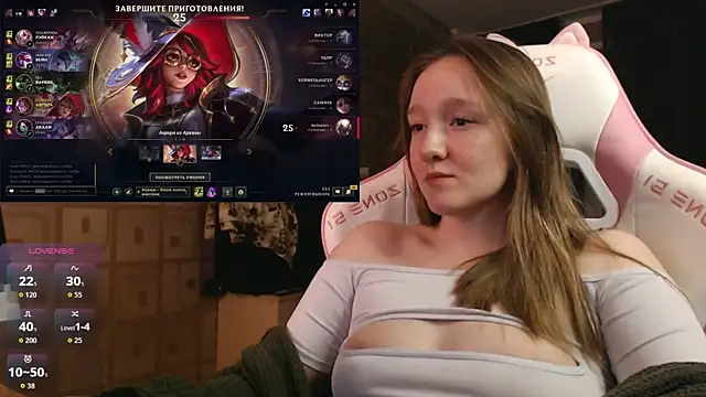 Snapshot of MoonlishSiren chatting on September 28, 2025, 8:05 pm MoonlishSiren online show from September 28, 2025, 8:05 pm