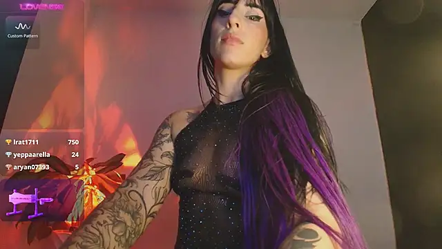 Snapshot of ValenGray chatting on March 18, 2025, 2:06 pm ValenGray online show from March 18, 2025, 2:06 pm