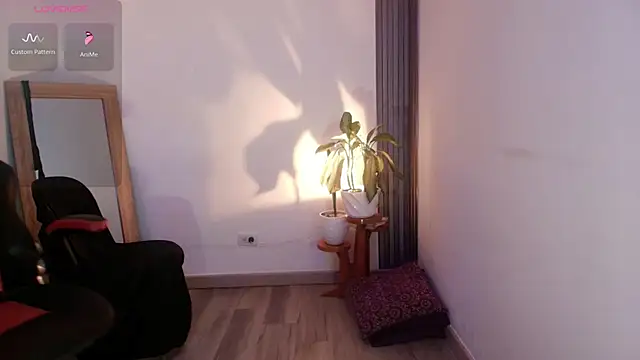 Snapshot of ValenGray chatting on September 14, 2025, 12:05 pm ValenGray online show from September 14, 2025, 12:05 pm