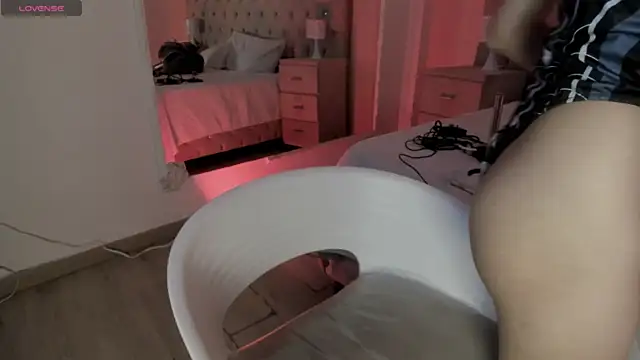 Snapshot of MelodyBliss chatting on March 18, 2025, 9:10 pm MelodyBliss online show from March 18, 2025, 9:10 pm