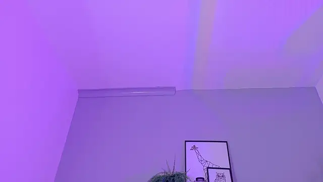 Snapshot of KendalMilleer chatting on October 8, 2025, 10:17 am KendalMilleer online show from October 8, 2025, 10:17 am