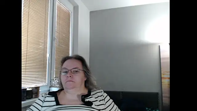 Snapshot of Sweetboobs chatting on February 26, 2026, 9:42 am Sweetboobs online show from February 26, 2026, 9:42 am