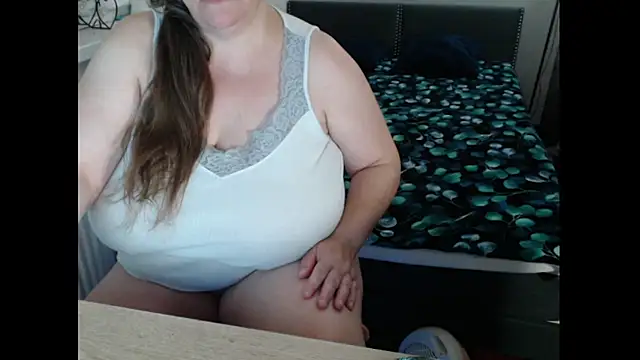 Snapshot of Sweetboobs chatting on September 17, 2025, 7:16 pm Sweetboobs online show from September 17, 2025, 7:16 pm