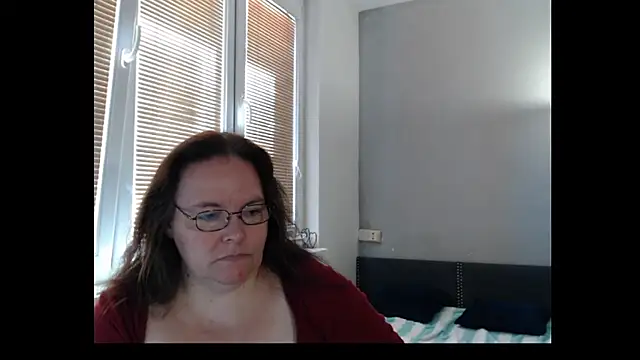 Snapshot of Sweetboobs chatting on July 5, 2026, 8:43 am Sweetboobs online show from July 5, 2026, 8:43 am