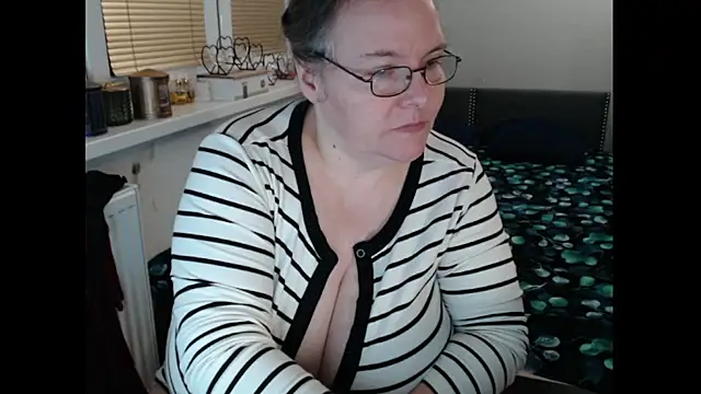 Snapshot of Sweetboobs chatting on January 31, 2026, 7:12 pm Sweetboobs online show from January 31, 2026, 7:12 pm