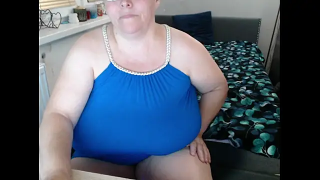Snapshot of Sweetboobs chatting on September 19, 2025, 7:18 pm Sweetboobs online show from September 19, 2025, 7:18 pm