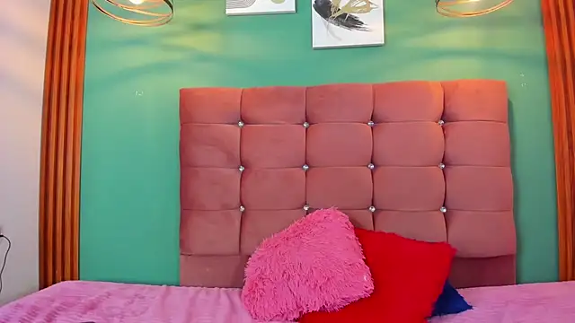 Snapshot of princess_foxxxy chatting on March 23, 2025, 5:54 am princess foxxxy online show from March 23, 2025, 5:54 am