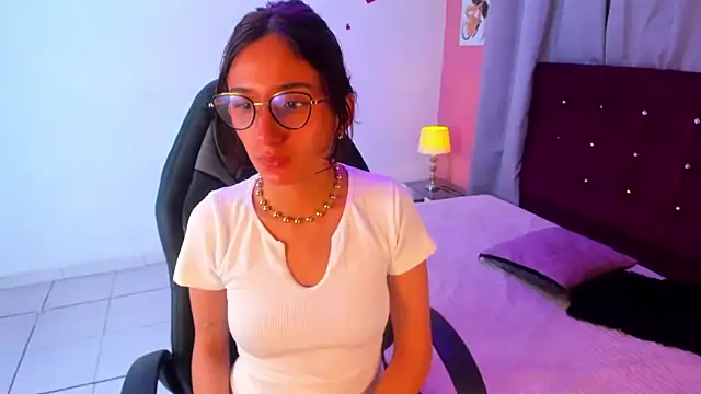 Snapshot of princess_foxxxy chatting on March 13, 2025, 10:21 pm princess foxxxy online show from March 13, 2025, 10:21 pm