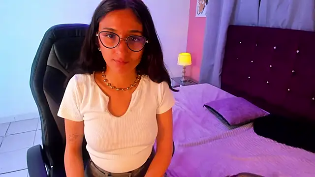 Snapshot of princess_foxxxy chatting on March 14, 2025, 1:37 am princess foxxxy online show from March 14, 2025, 1:37 am