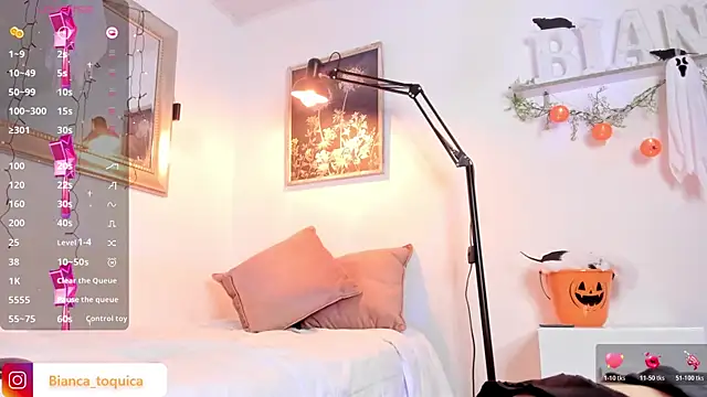 Snapshot of biancatokic chatting on October 31, 2025, 7:10 pm biancatokic online show from October 31, 2025, 7:10 pm