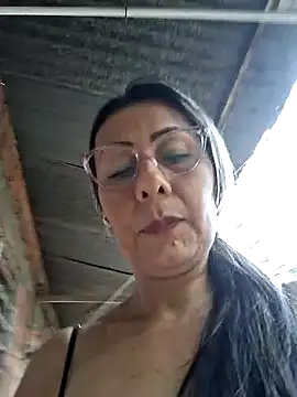 Snapshot of Mia-funny20 chatting on April 16, 2026, 9:39 pm Mia-funny20 online show from April 16, 2026, 9:39 pm