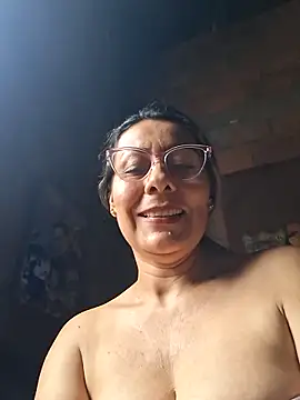 Snapshot of Mia-funny20 chatting on April 17, 2026, 8:55 pm Mia-funny20 online show from April 17, 2026, 8:55 pm