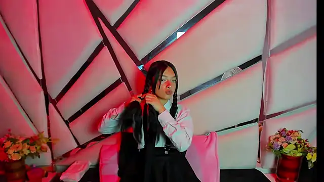 Aurora 18 online show from October 11, 2025, 2:40 pm