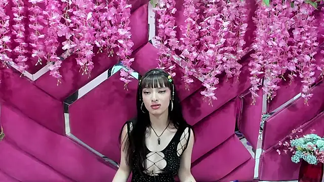 Aurora 18 online show from February 11, 2025, 12:06 am