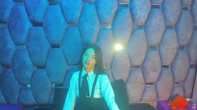 Aurora 18 online show from September 30, 2025, 2:01 pm