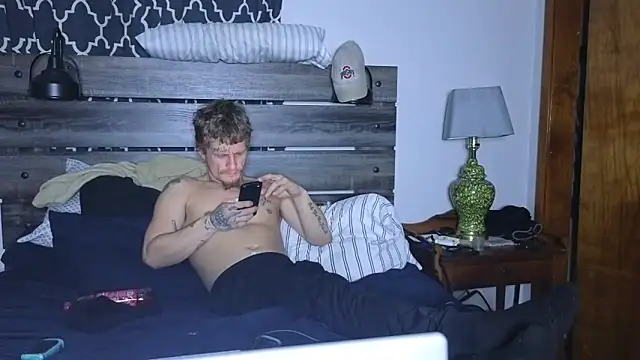 Snapshot of SpAzZ1234 chatting on February 4, 2026, 6:52 am SpAzZ1234 online show from February 4, 2026, 6:52 am