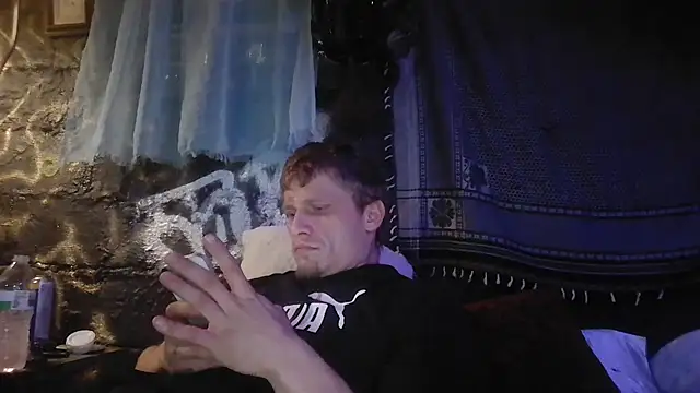 Snapshot of SpAzZ1234 chatting on March 21, 2025, 8:39 am SpAzZ1234 online show from March 21, 2025, 8:39 am