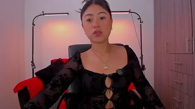 Snapshot of cloy_baby__ chatting on April 4, 2026, 12:12 pm cloy baby online show from April 4, 2026, 12:12 pm
