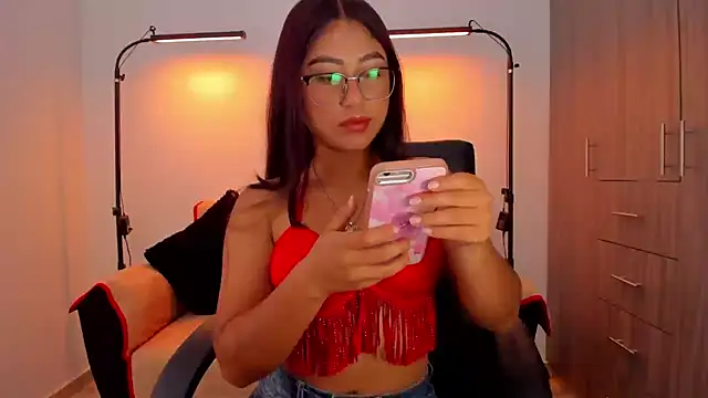 Snapshot of cloy_baby__ chatting on November 8, 2025, 10:52 am cloy baby online show from November 8, 2025, 10:52 am