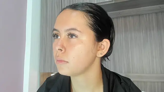 Snapshot of valerymeyerr chatting on June 1, 2026, 11:43 am valerymeyerr online show from June 1, 2026, 11:43 am