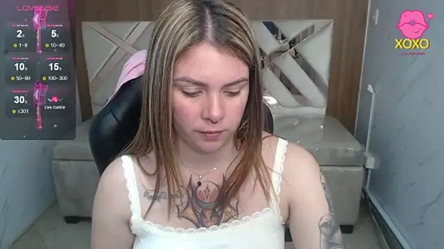 Snapshot of Paula_b_ chatting on April 30, 2026, 12:45 pm Paula b online show from April 30, 2026, 12:45 pm