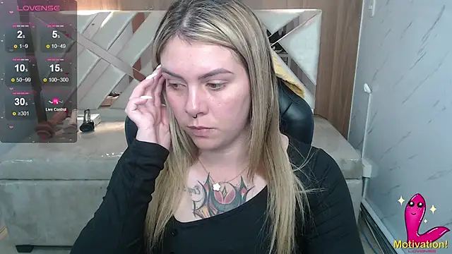 Snapshot of Paula_b_ chatting on June 19, 2026, 12:55 pm Paula b online show from June 19, 2026, 12:55 pm