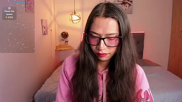 paula kawaiifu  online show from October 17, 2025, 2:41 pm