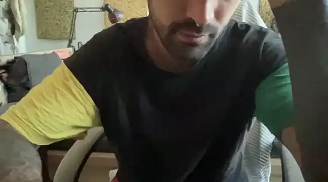 Snapshot of kameray12 chatting on March 6, 2025, 11:36 am kameray12 online show from March 6, 2025, 11:36 am