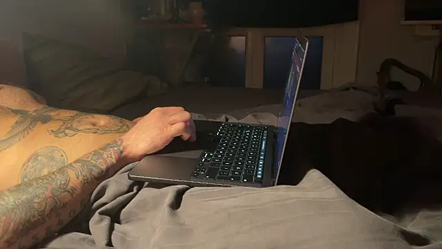 Snapshot of kameray12 chatting on March 6, 2025, 4:28 pm kameray12 online show from March 6, 2025, 4:28 pm