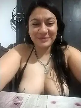 Snapshot of TattySQUIRT chatting on November 1, 2025, 1:01 am TattySQUIRT online show from November 1, 2025, 1:01 am