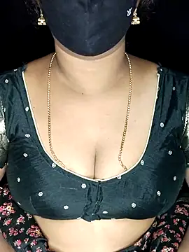 Snapshot of vintage-vibs chatting on March 6, 2026, 6:19 am vintage-vibs online show from March 6, 2026, 6:19 am