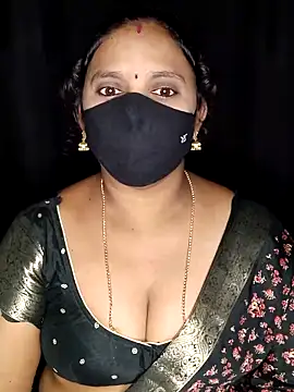 Snapshot of vintage-vibs chatting on April 10, 2026, 6:04 pm vintage-vibs online show from April 10, 2026, 6:04 pm