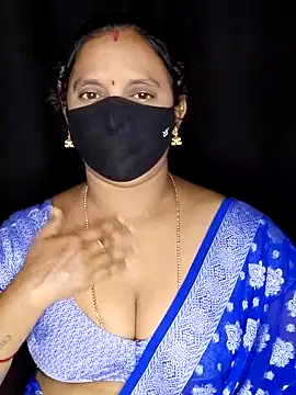 Snapshot of vintage-vibs chatting on March 3, 2026, 6:26 pm vintage-vibs online show from March 3, 2026, 6:26 pm