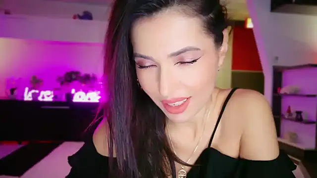 Snapshot of MissSmiley26 chatting on December 18, 2025, 9:29 pm MissSmiley26 online show from December 18, 2025, 9:29 pm