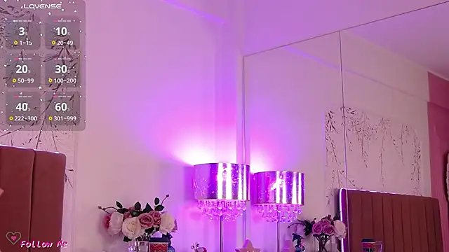 Snapshot of PinkySparks chatting on December 18, 2025, 7:40 pm PinkySparks online show from December 18, 2025, 7:40 pm