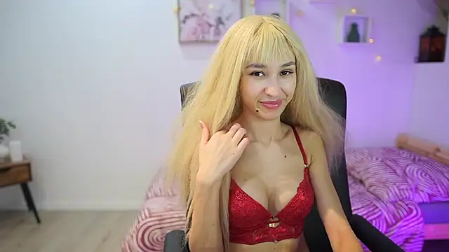 Amai  Liu online show from November 25, 2025, 6:52 pm