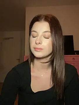 Mia-Minou online show from February 20, 2026, 5:15 pm