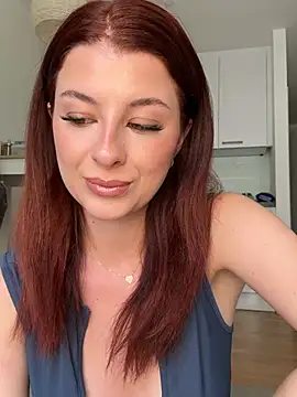 Mia-Minou online show from July 10, 2026, 12:38 pm