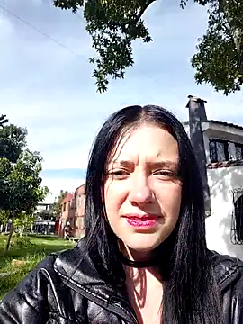 Snapshot of Isabella_21x chatting on October 21, 2025, 12:59 pm Isabella 21x online show from October 21, 2025, 12:59 pm