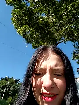 Snapshot of Isabella_21x chatting on October 24, 2025, 1:10 pm Isabella 21x online show from October 24, 2025, 1:10 pm