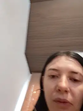 Snapshot of Isabella_21x chatting on November 24, 2025, 2:28 pm Isabella 21x online show from November 24, 2025, 2:28 pm