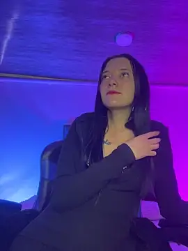 Isabella 21x online show from April 9, 2026, 12:44 pm